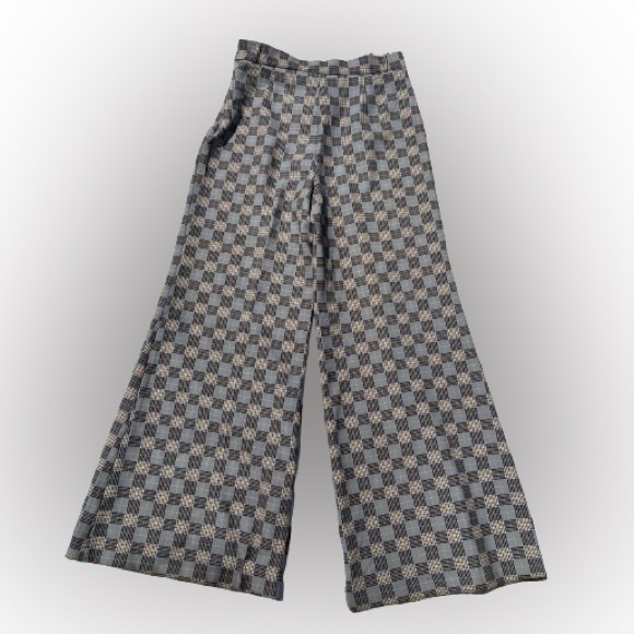 LG Plaid wide leg pant - Picture 3 of 3